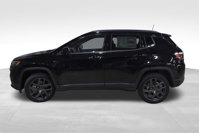 New 2026 Jeep Compass Latitude w/ Sun and Sound Group AWD/4WD image 6