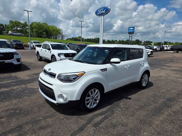 Used 2018 Kia Soul + FWD image 3