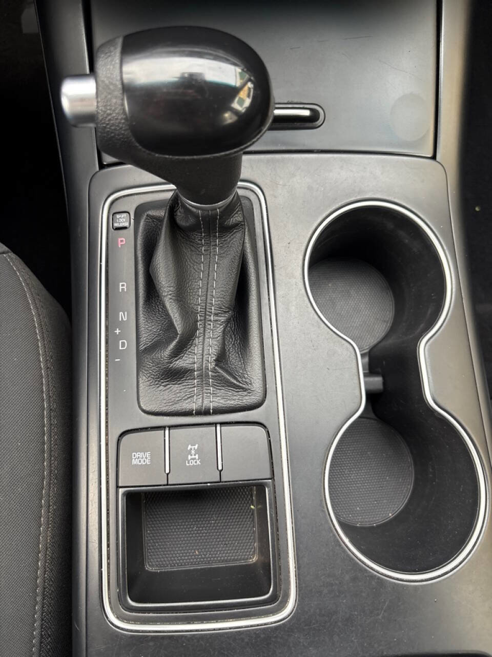 Used 2017 Kia Sorento AWD image 16