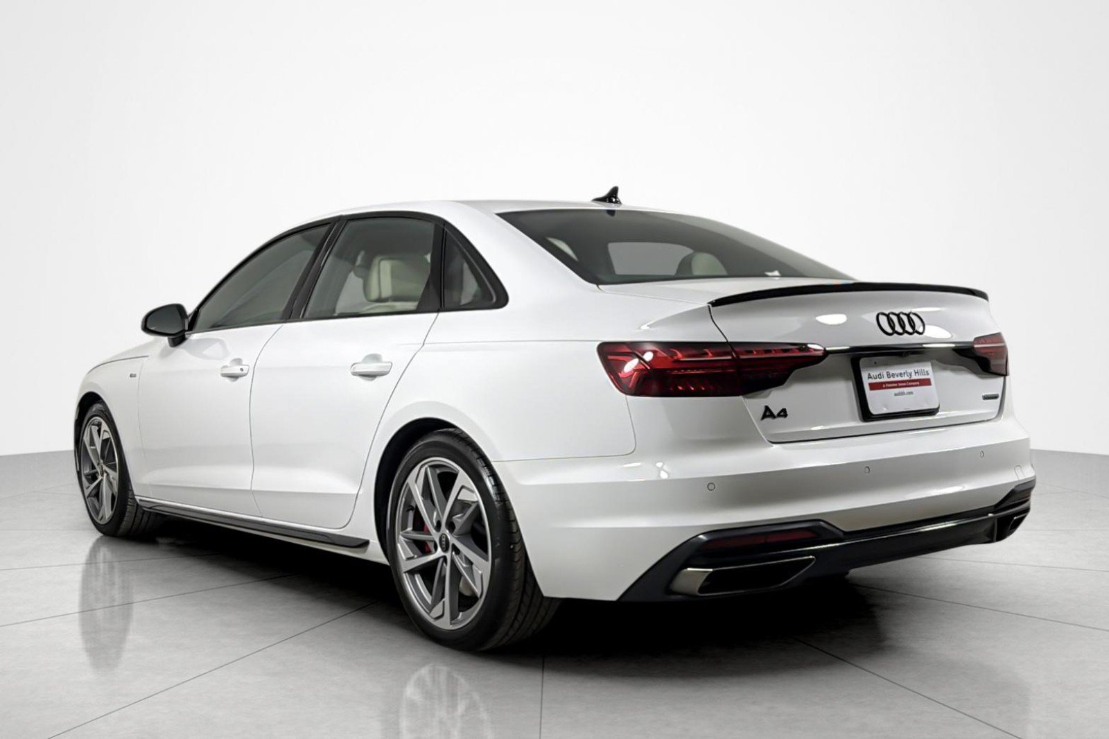 Used 2023 Audi A4 2.0T Premium Plus w/ Premium Plus Package AWD/4WD image 3