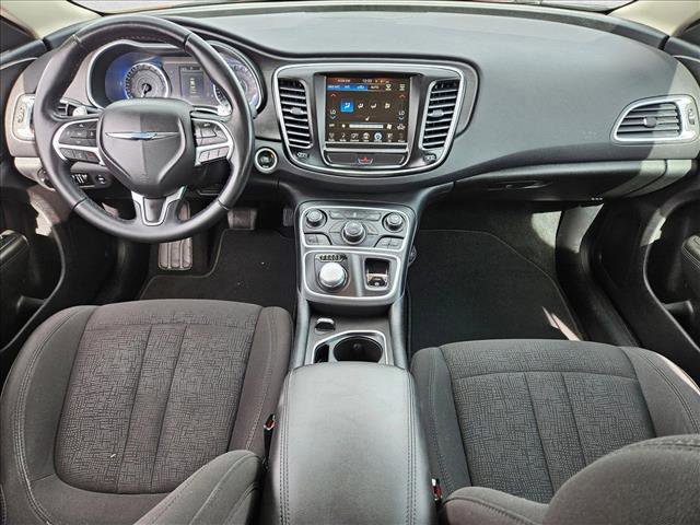 Used 2016 Chrysler 200 Limited w/ Convenience Group image 15