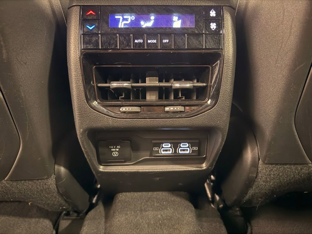 Used 2024 Jeep Grand Cherokee L Laredo image 31