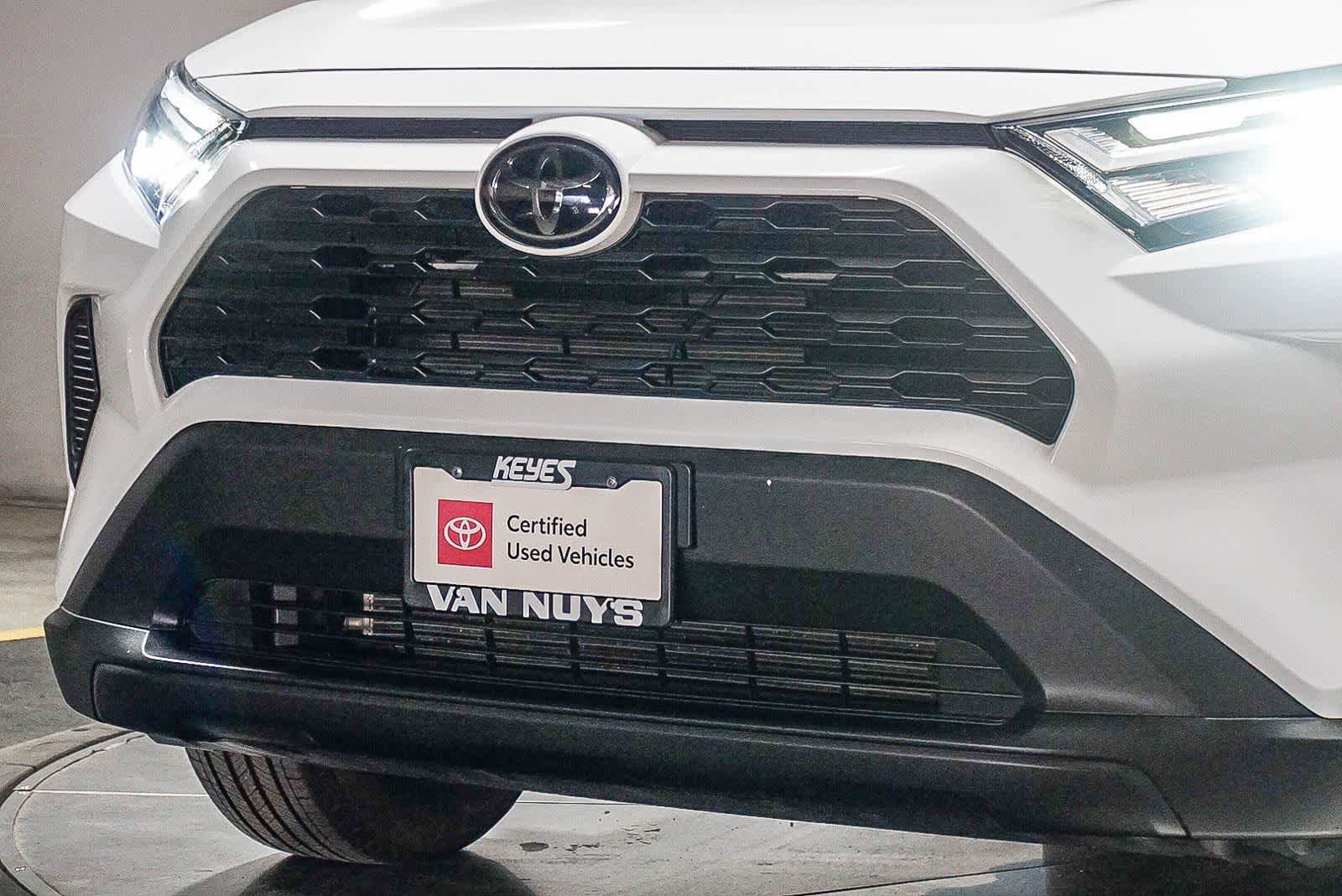 Certified 2023 Toyota RAV4 XLE w/ Convenience Package FWD image 6