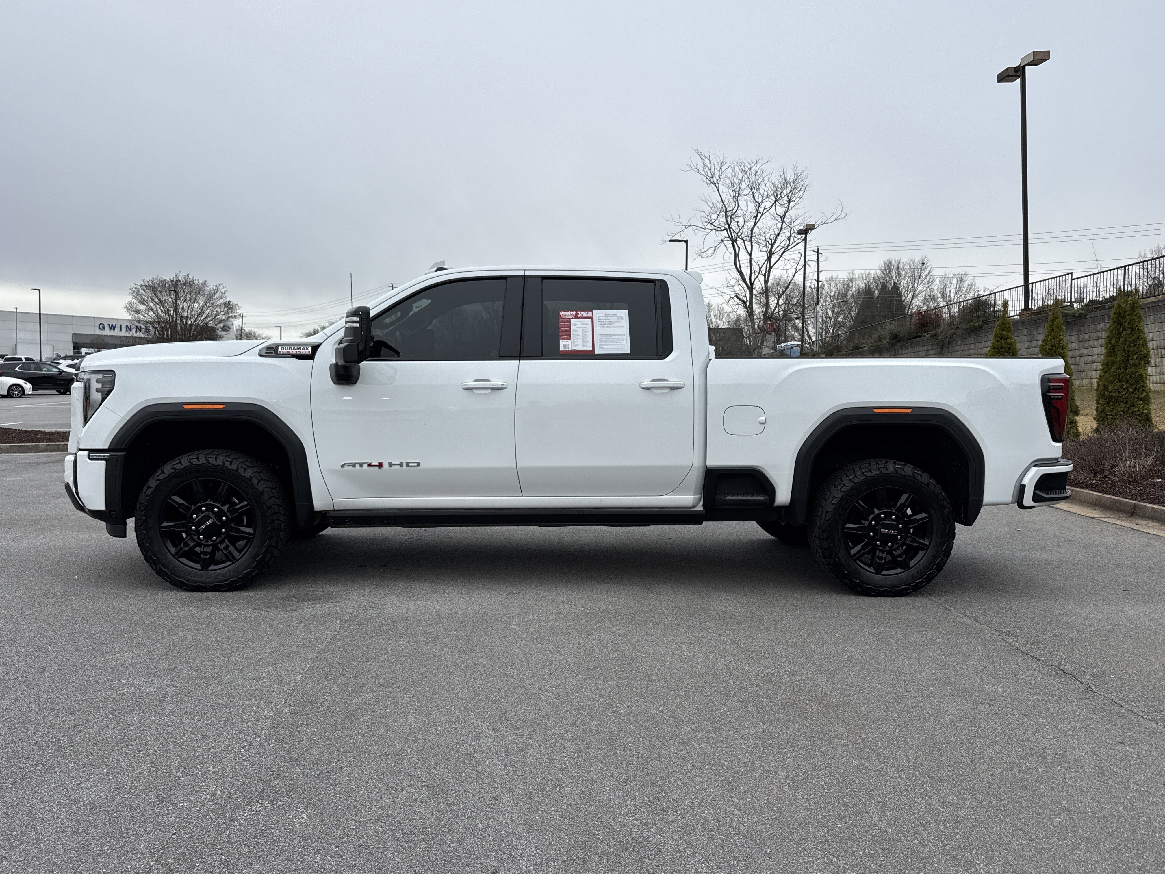 Used 2024 GMC Sierra 2500 AT4 w/ AT4 Premium Plus Package image 7