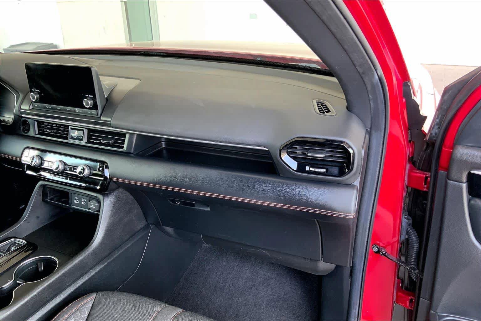 Used 2024 Honda Pilot Sport image 19