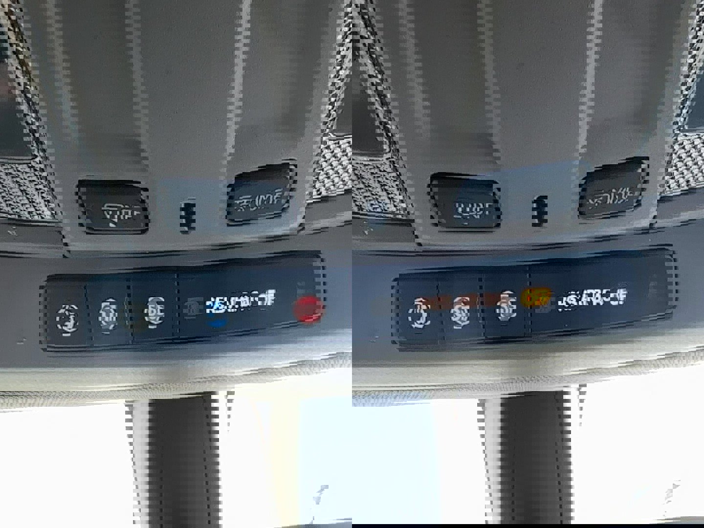 Used 2019 Chevrolet Silverado 1500 RST image 11