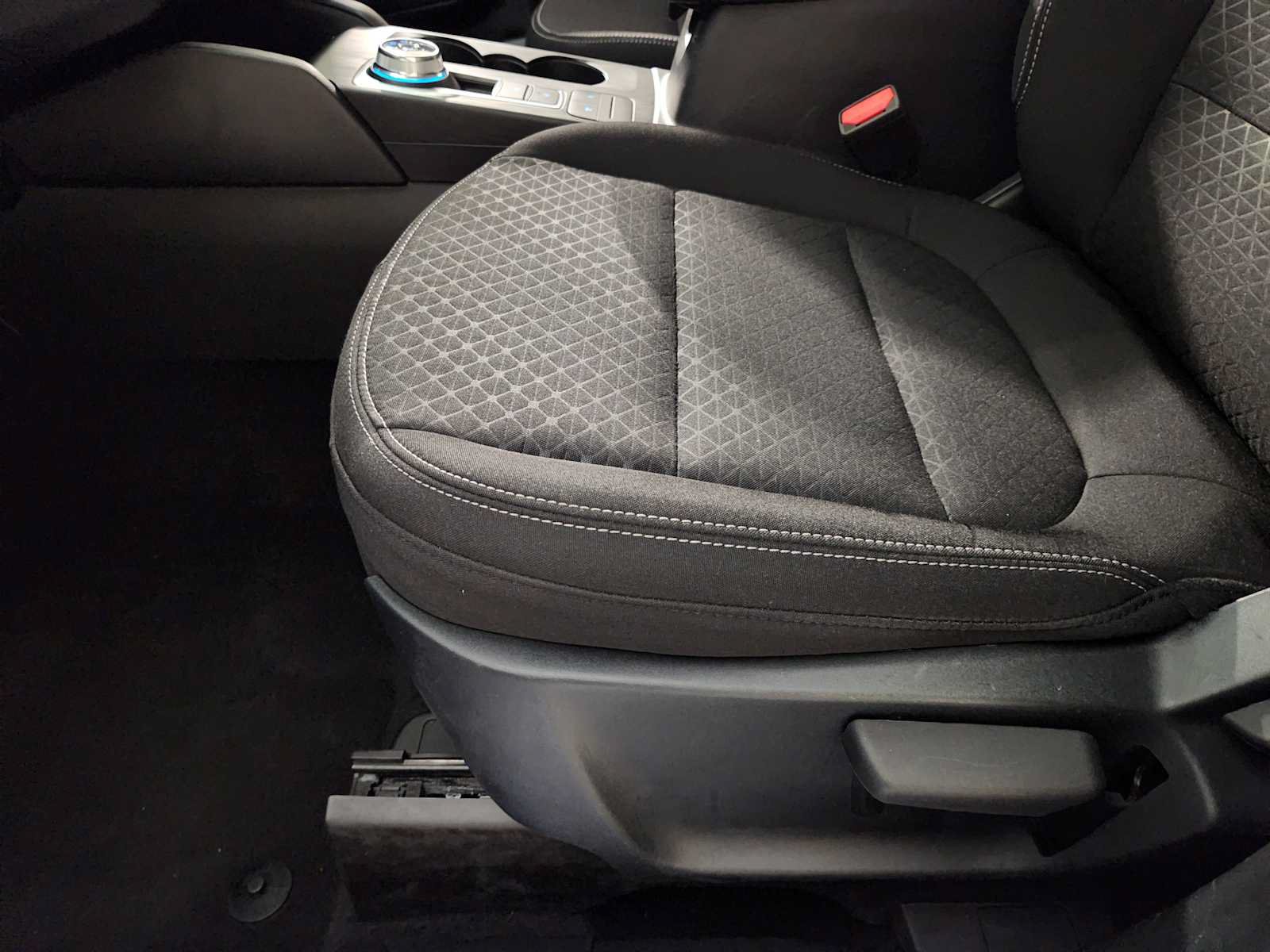 Used 2025 Ford Escape Active AWD/4WD image 25