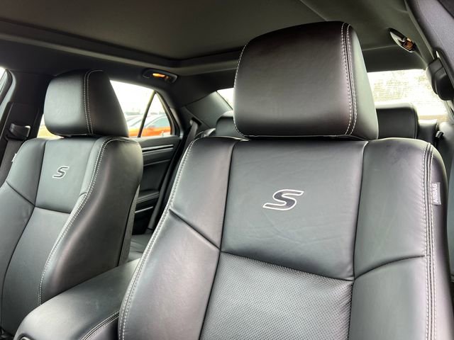 Used 2023 Chrysler 300 S w/ Comfort Group image 16