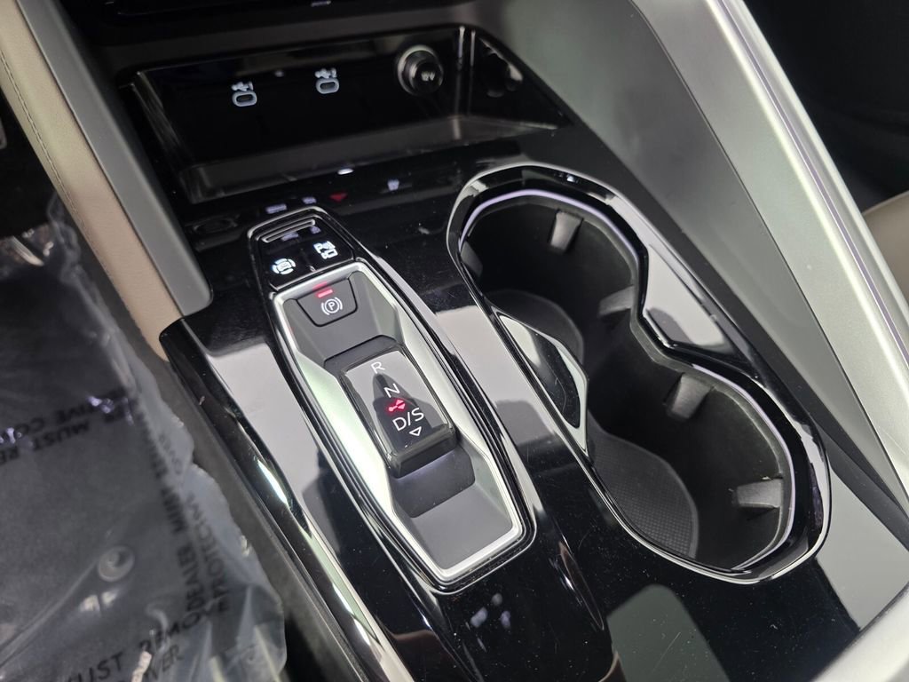 Used 2025 Audi Q5 Premium image 24