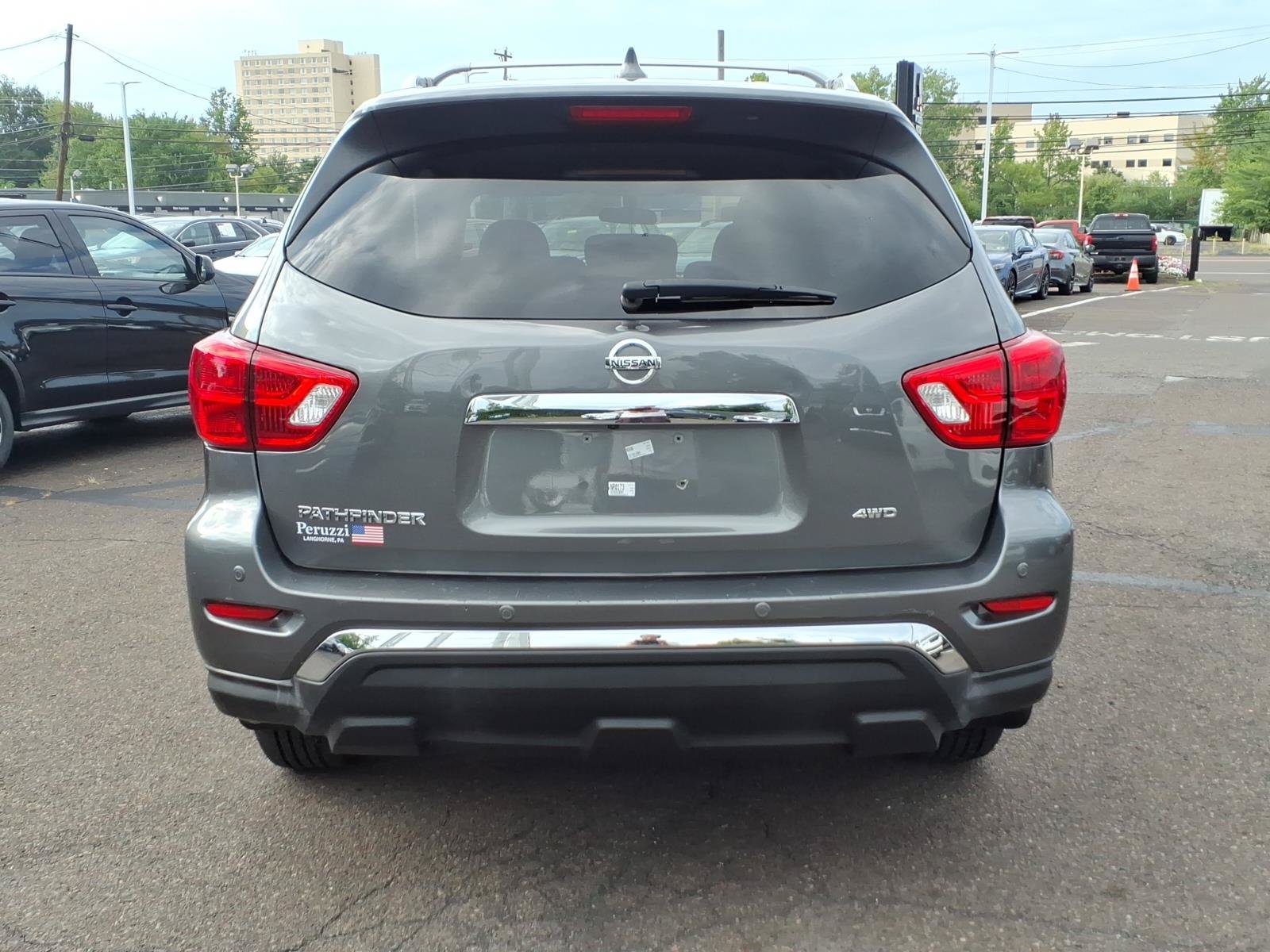 Used 2019 Nissan Pathfinder S AWD/4WD image 4