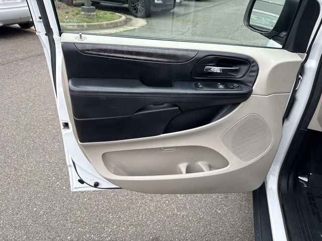 Used 2015 Dodge Grand Caravan American Value Package image 13