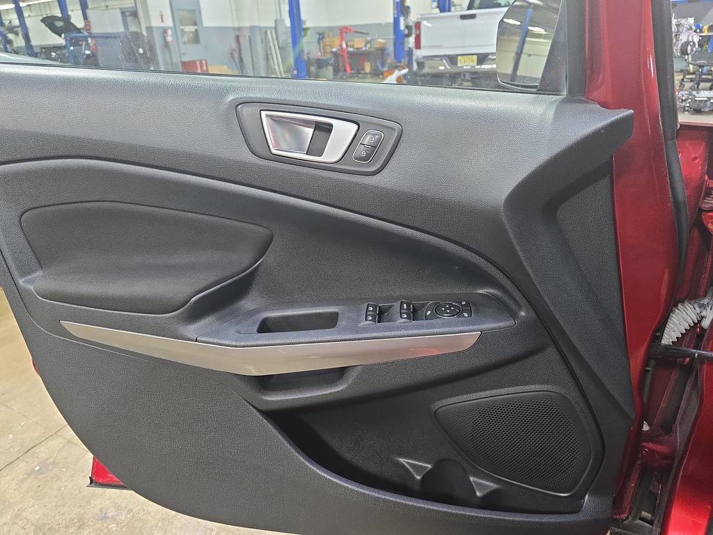 Used 2018 Ford EcoSport SE w/ SE Convenience Package AWD/4WD image 27