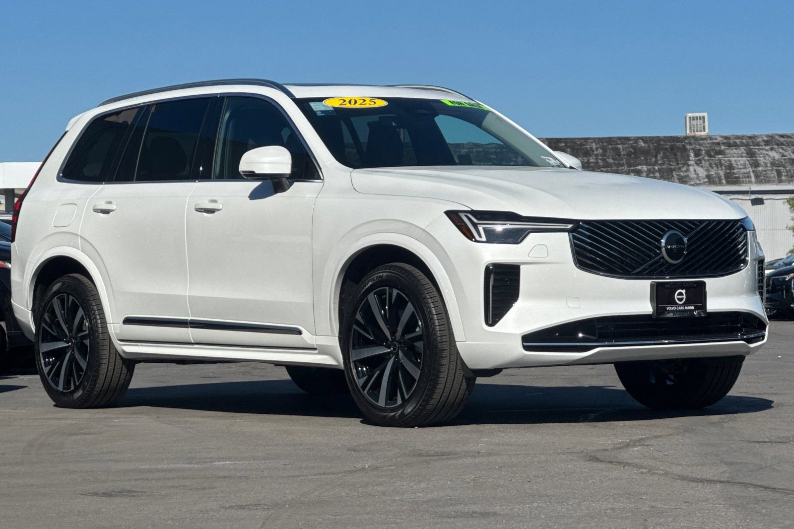 Certified 2025 Volvo XC90 B6 Core w/ Climate Package image 9