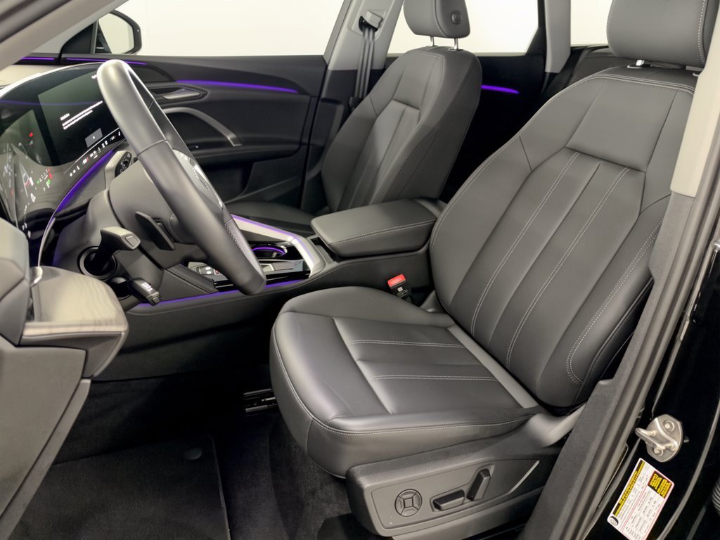 Certified 2025 Audi Q5 Premium w/ Convenience Package AWD/4WD image 5