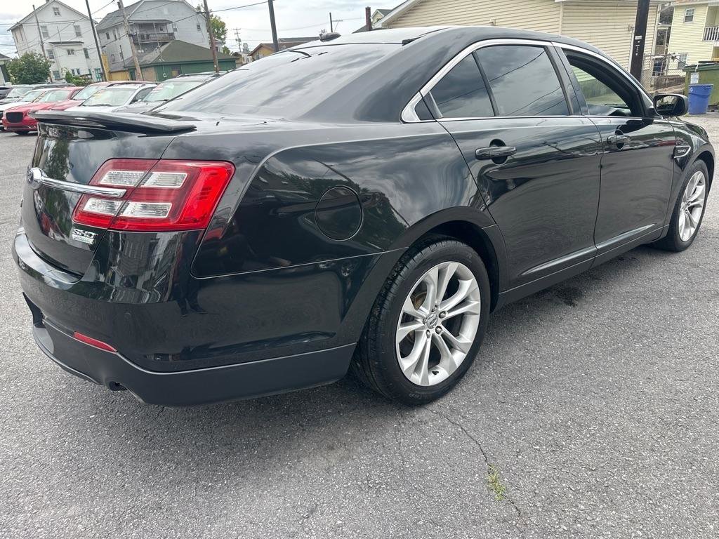 Used 2013 Ford Taurus SHO image 5