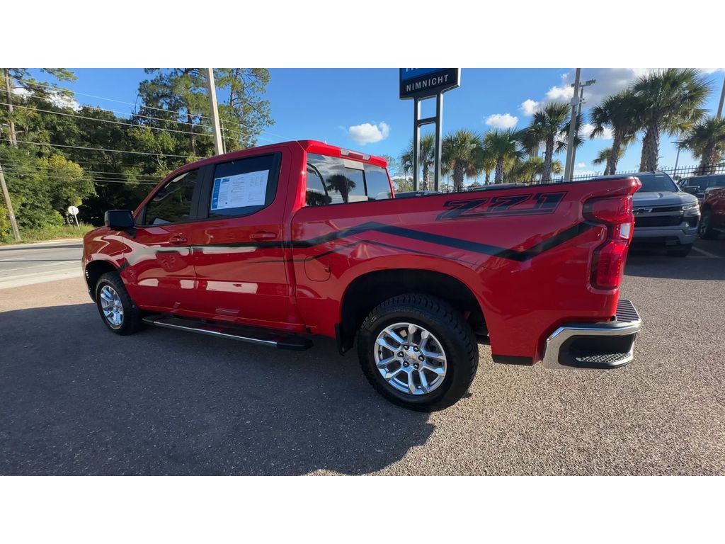 Used 2023 Chevrolet Silverado 1500 LT w/ Z71 Off-Road Package AWD/4WD image 4