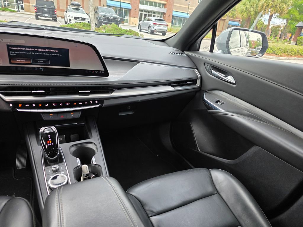 Used 2024 Cadillac XT4 Premium Luxury AWD/4WD image 26