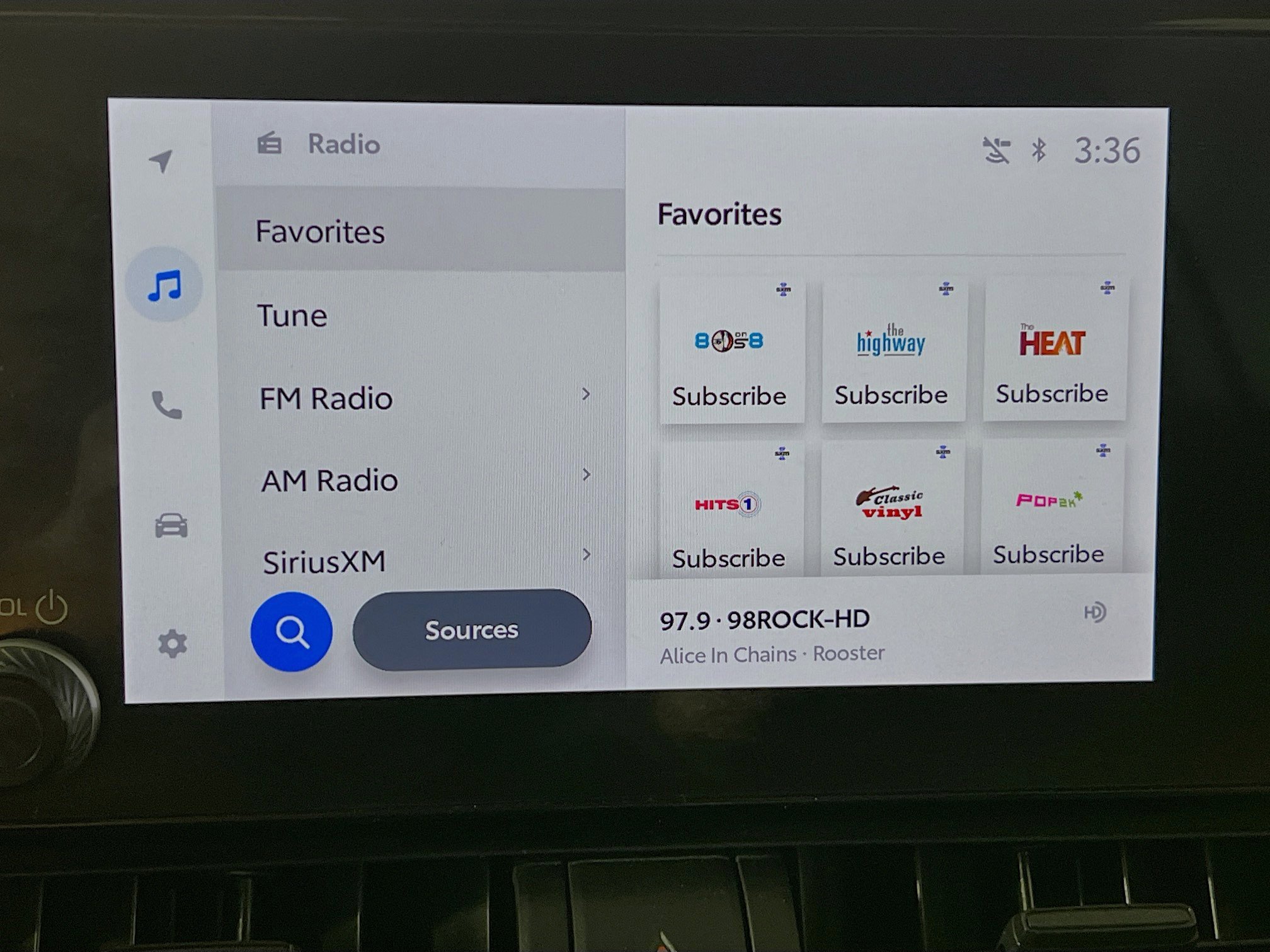 Used 2024 Toyota RAV4 XLE image 27