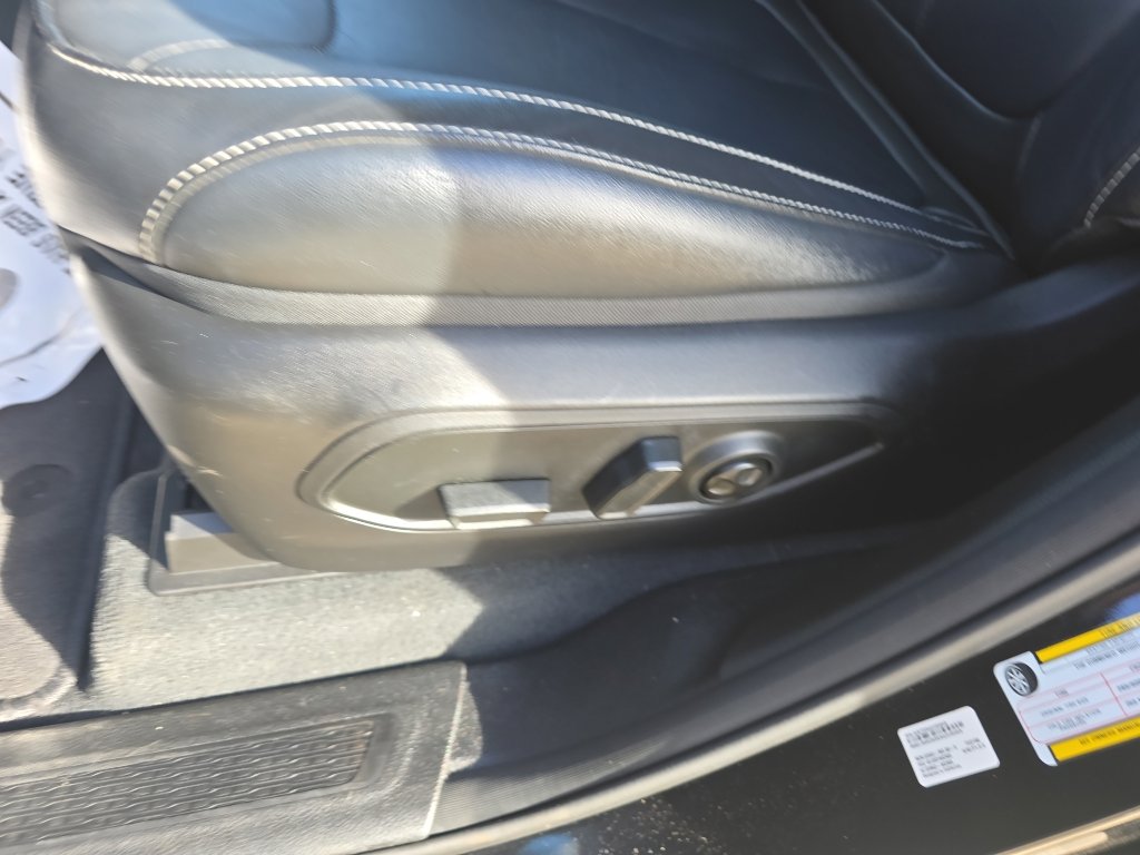 Used 2023 Jeep Grand Cherokee Limited image 19