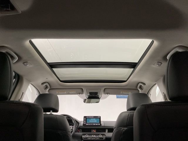 Certified 2025 Honda Pilot Touring image 29
