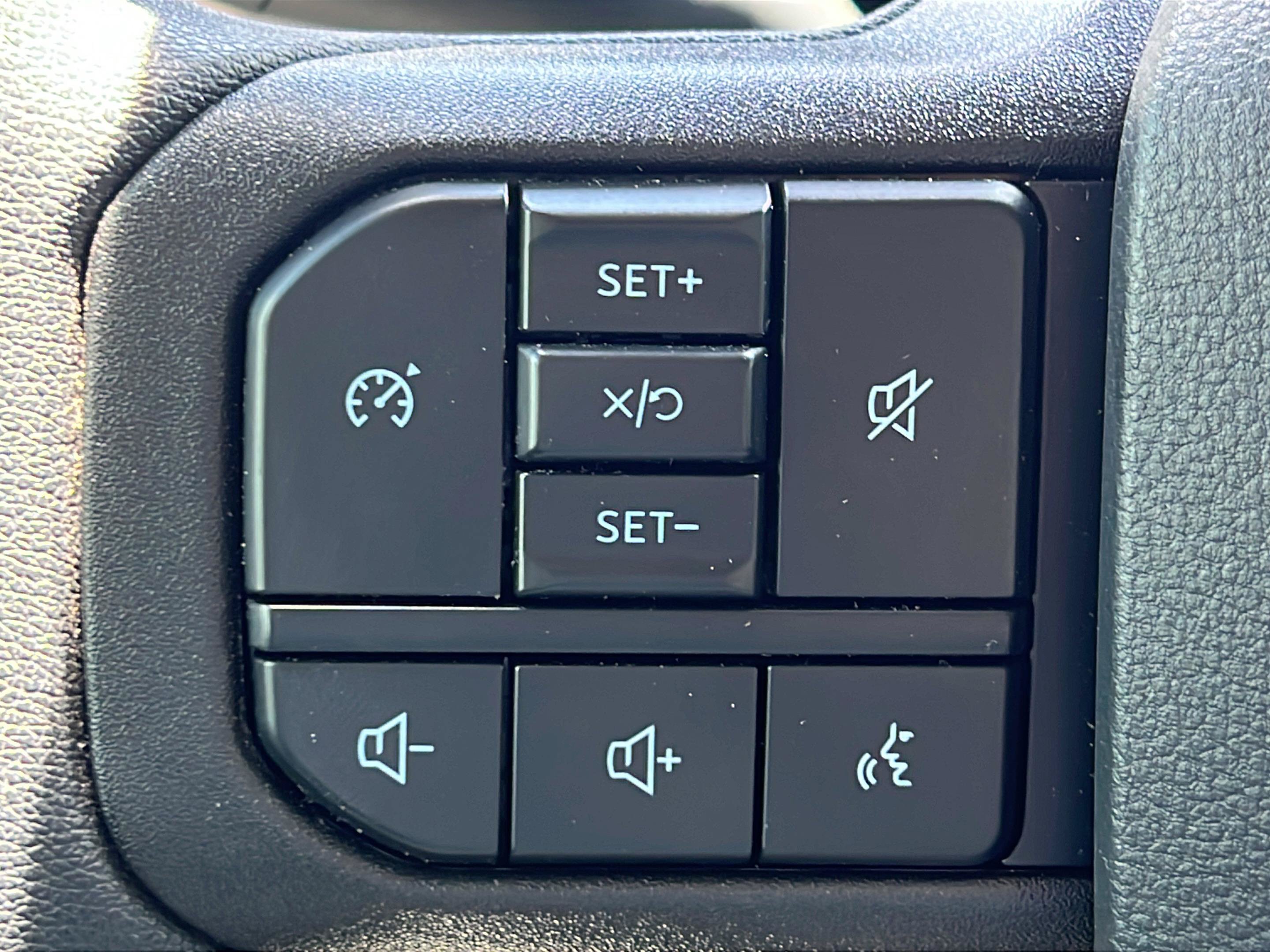 Used 2025 Ford F350 XL w/ XL Driver Assist Package AWD/4WD image 19