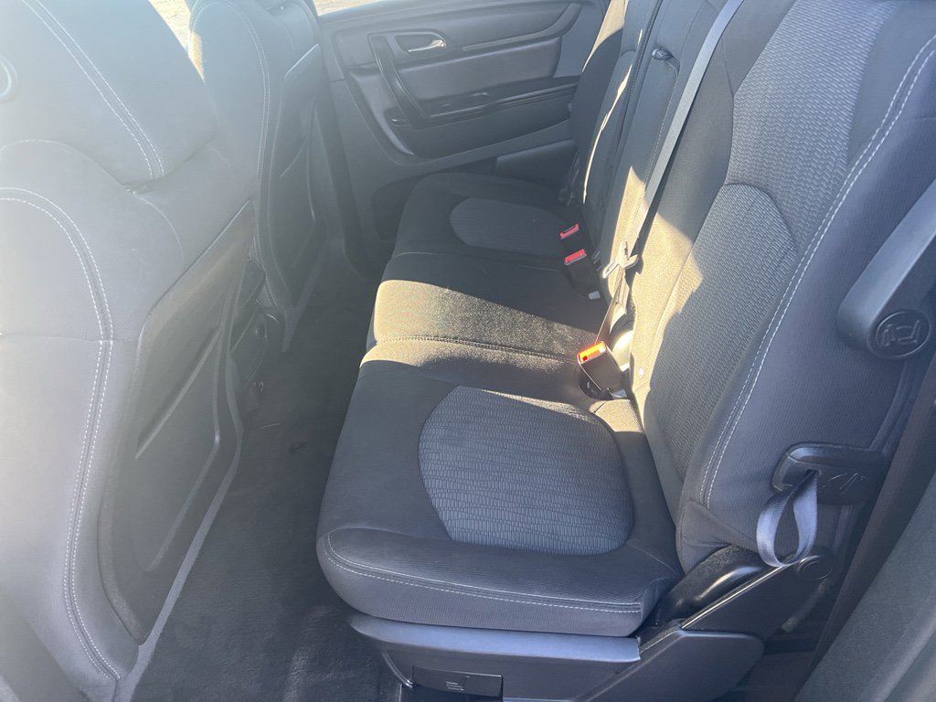 Used 2017 Chevrolet Traverse LT image 19