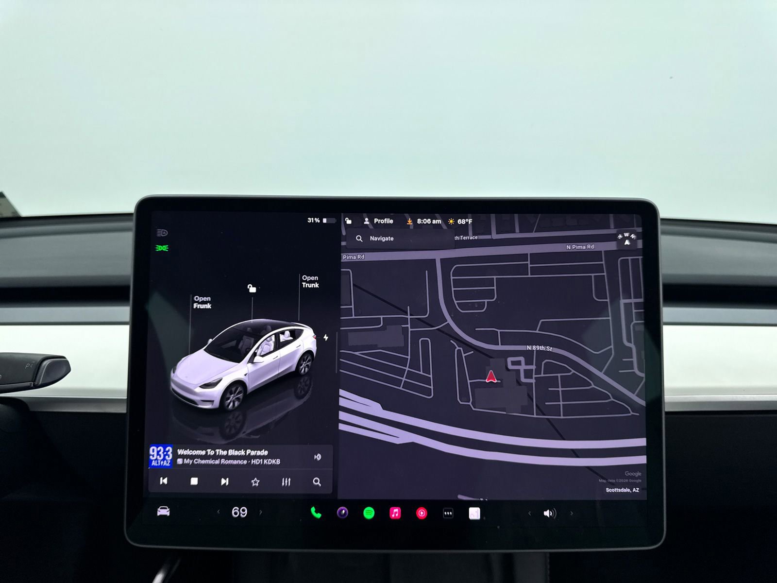 Used 2022 Tesla Model Y Long Range image 15