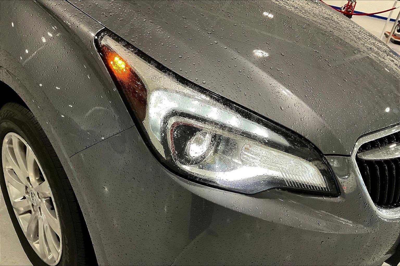 Used 2020 Buick Envision Essence FWD image 30