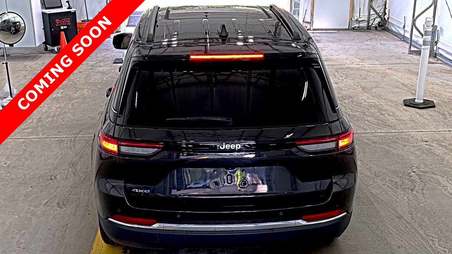 Used 2023 Jeep Grand Cherokee 4WD 4xe image 5