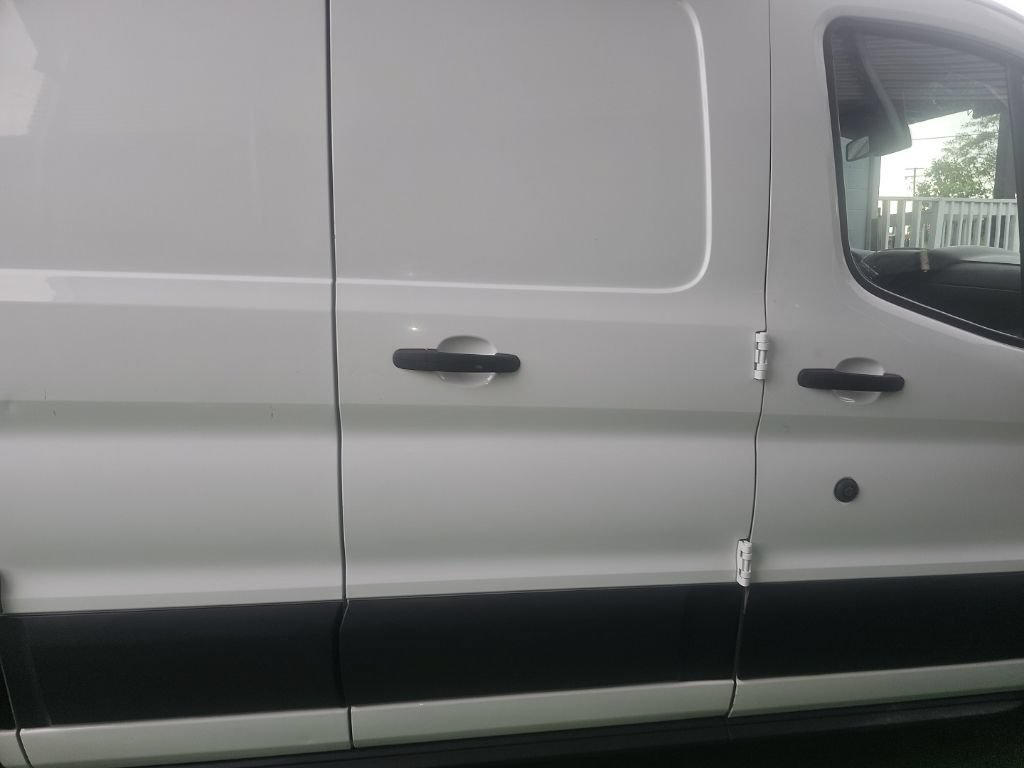 Used 2018 Ford Transit 250 130 Low Roof RWD image 26