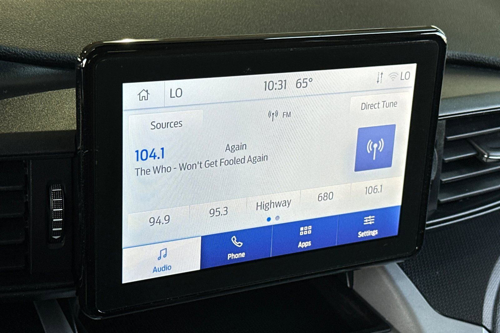 Certified 2023 Ford Explorer 2WD image 15