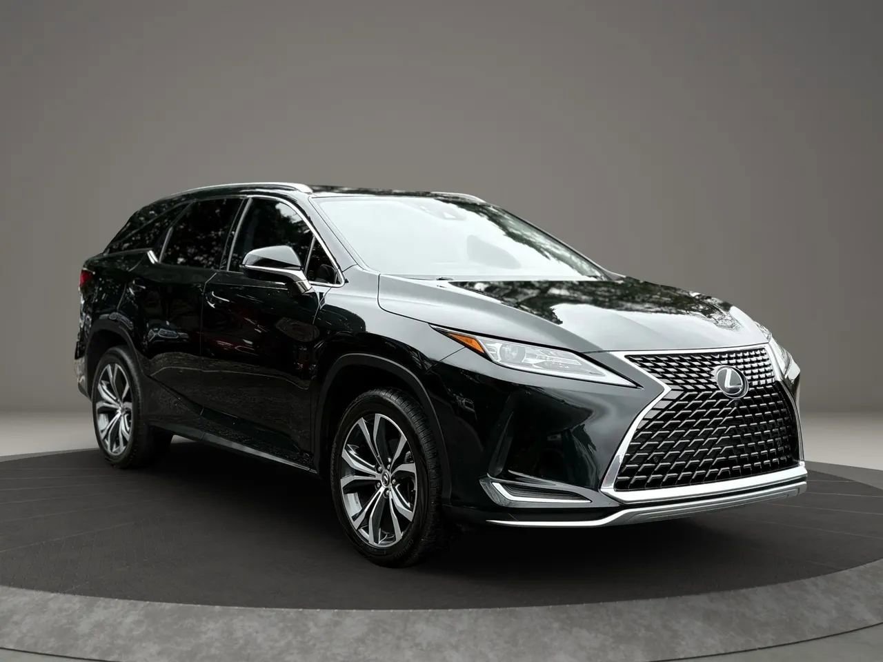 Used 2021 Lexus RX 350L FWD w/ Premium Package image 3