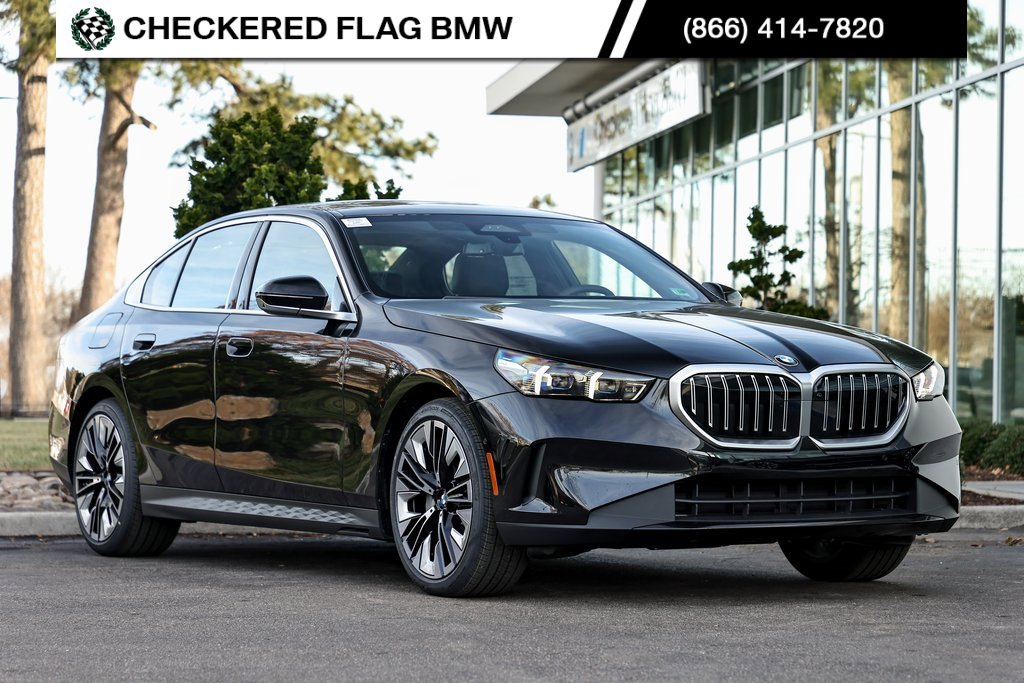 Certified 2025 BMW 530i w/ Premium Package image 1