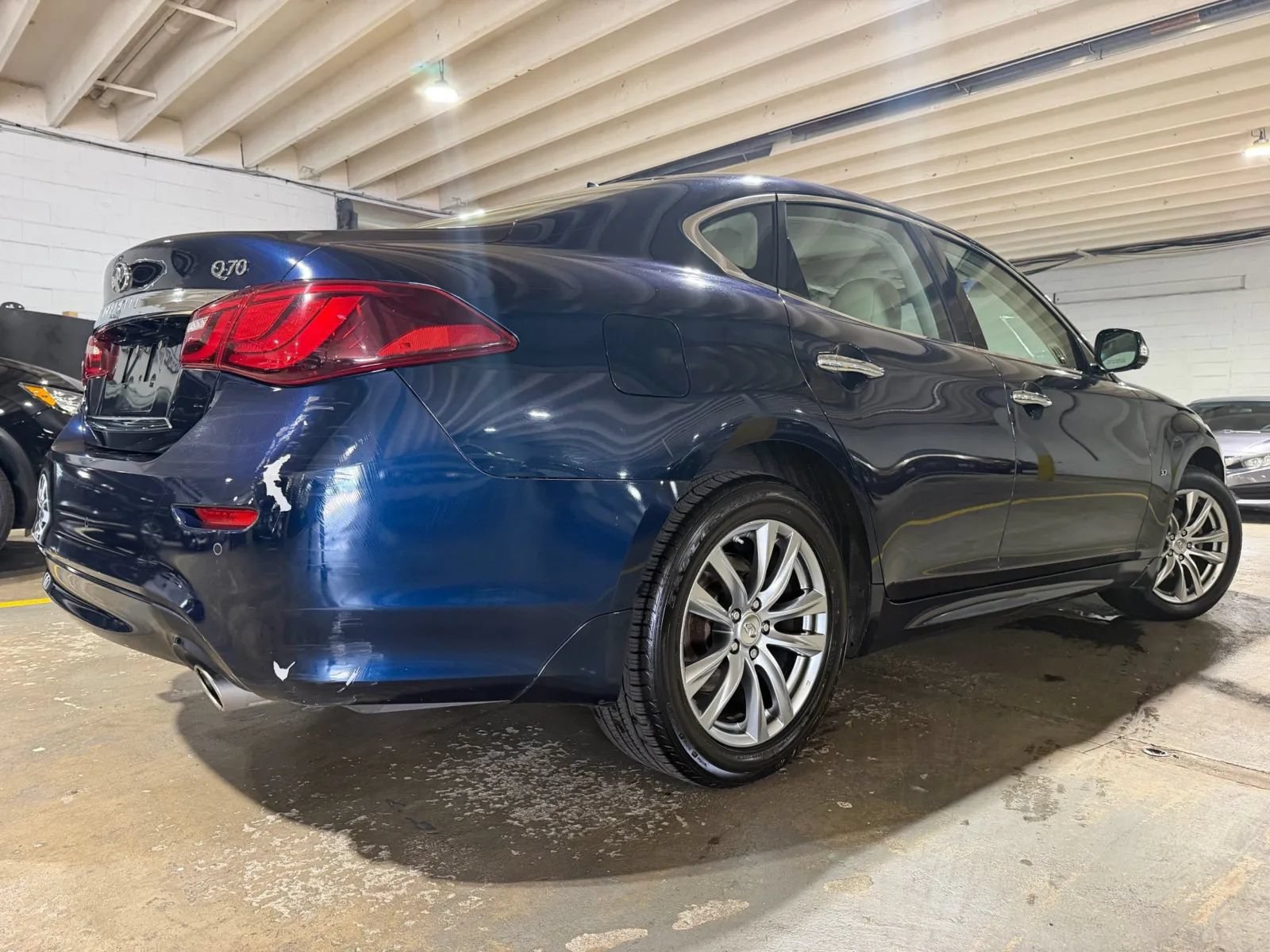 Used 2015 INFINITI Q70 3.7 AWD/4WD image 4