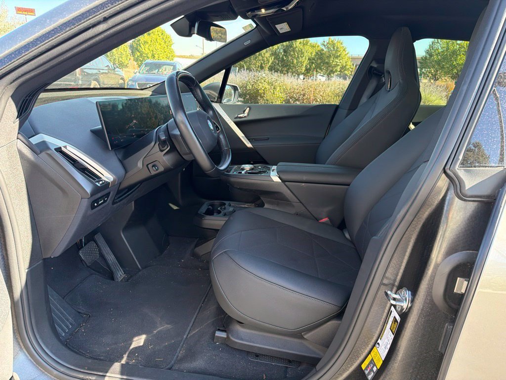 Used 2024 BMW iX xDrive50 AWD/4WD image 10