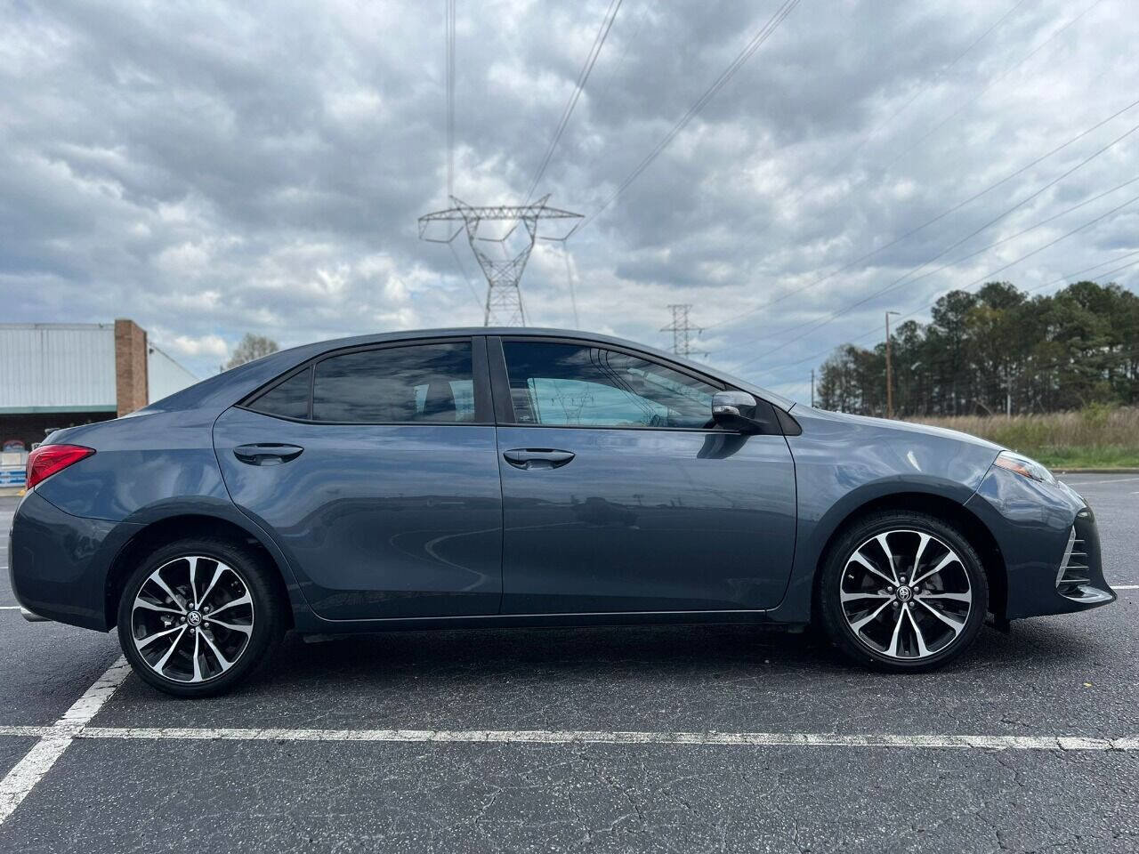 Used 2018 Toyota Corolla SE image 4