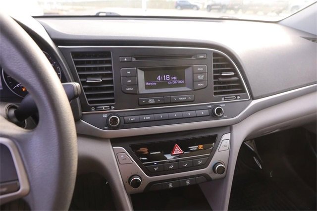 Used 2018 Hyundai Elantra SE image 13