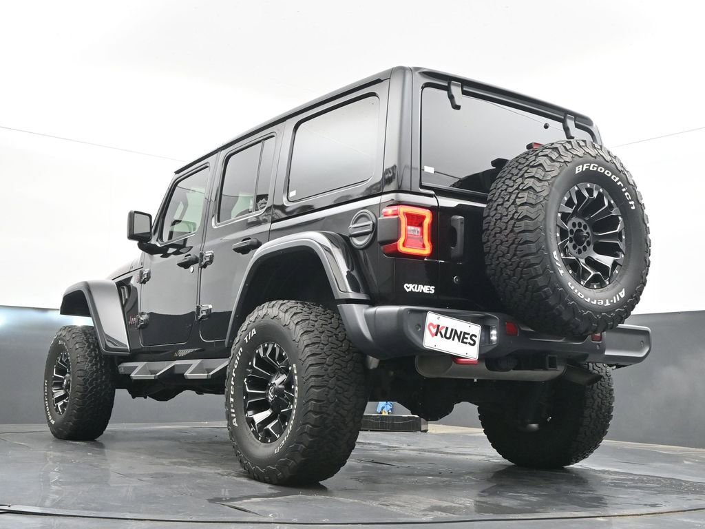 Used 2018 Jeep Wrangler Unlimited Rubicon w/ Dual Top Group AWD/4WD image 50