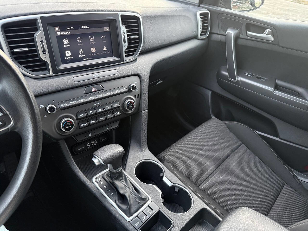 Used 2017 Kia Sportage LX w/ LX Popular Package image 21