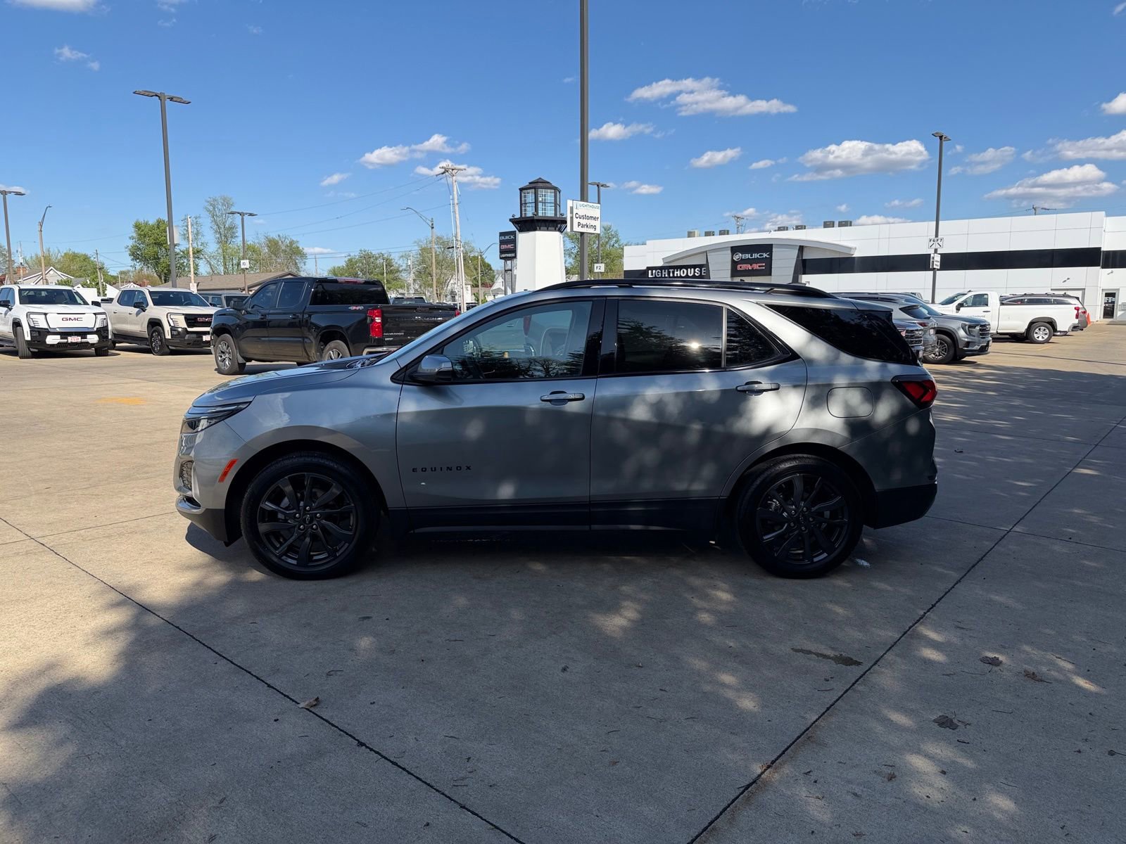 Used 2023 Chevrolet Equinox RS FWD image 8