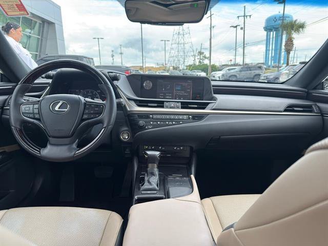 Used 2019 Lexus ES 350 w/ Premium Package FWD image 12
