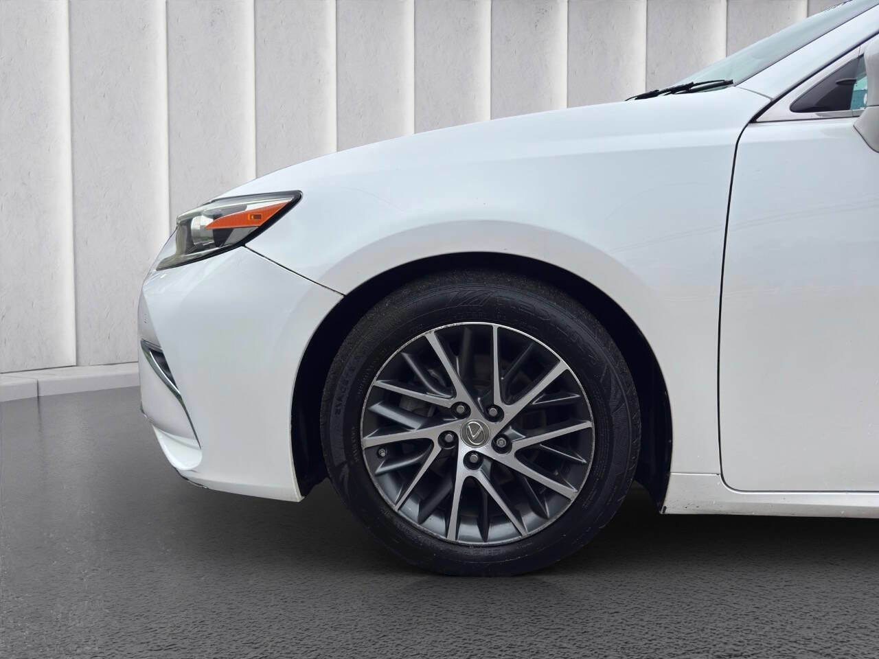 Used 2017 Lexus ES 350 w/ Luxury Package FWD image 18