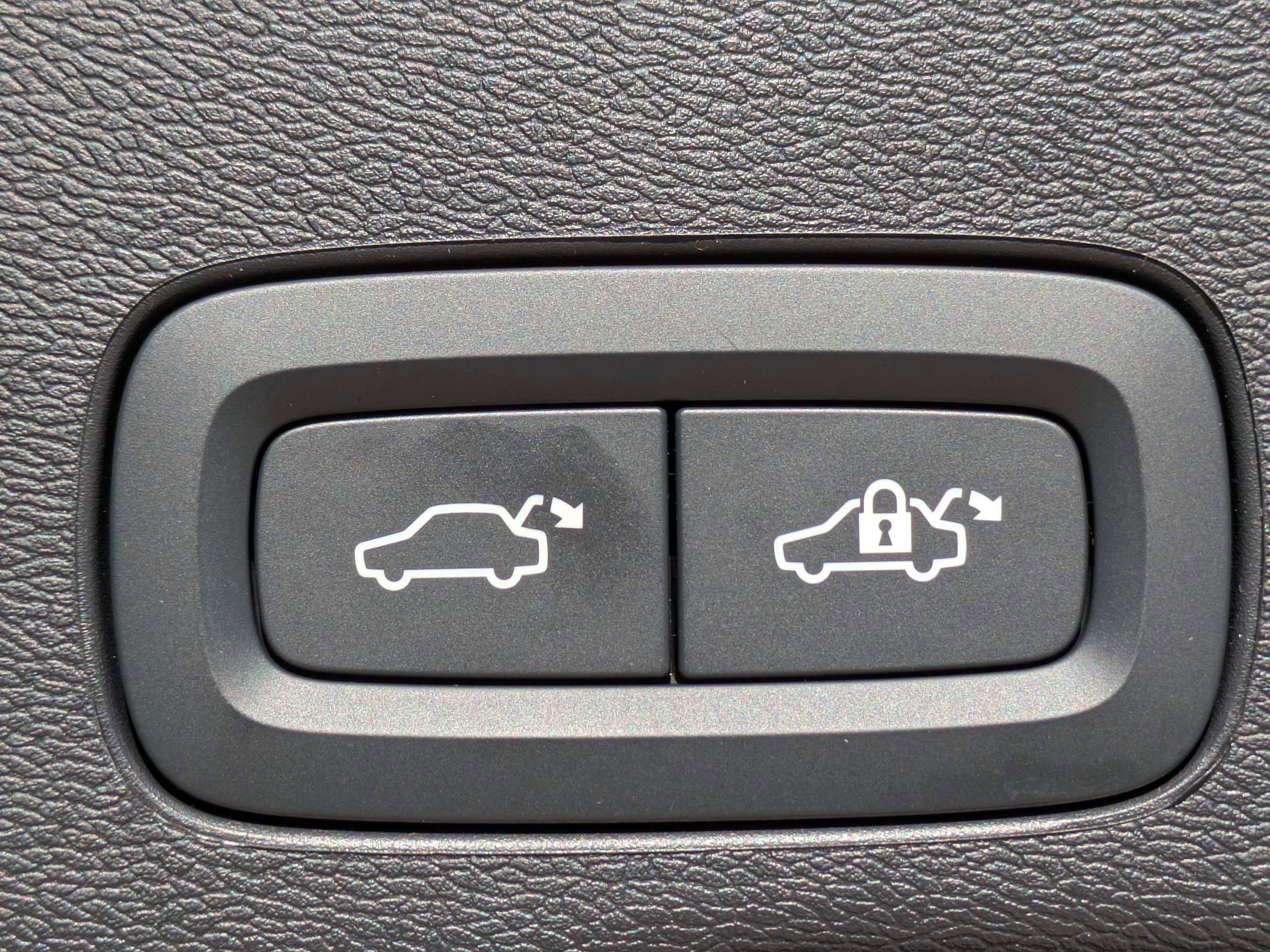 New 2026 Volvo XC60 B5 Core image 14