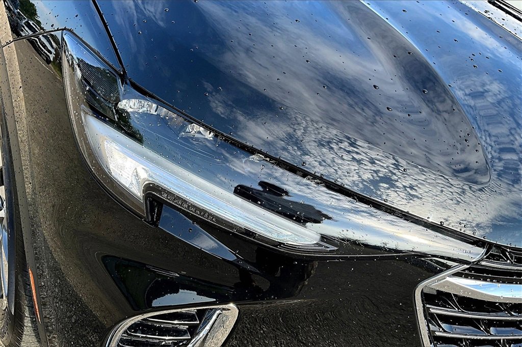 Used 2023 Buick Envision Essence image 29