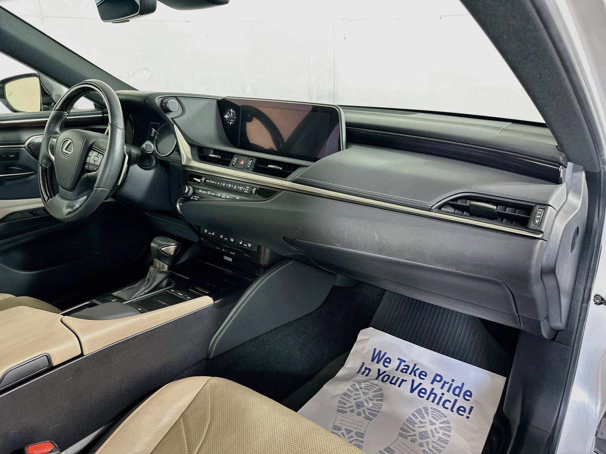 Used 2020 Lexus ES 350 w/ Accessory Package 2 FWD image 29