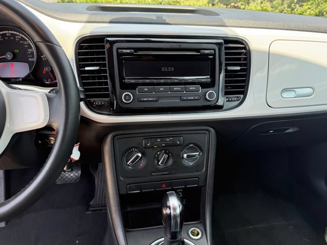 Used 2013 Volkswagen Beetle 2.5 FWD image 15