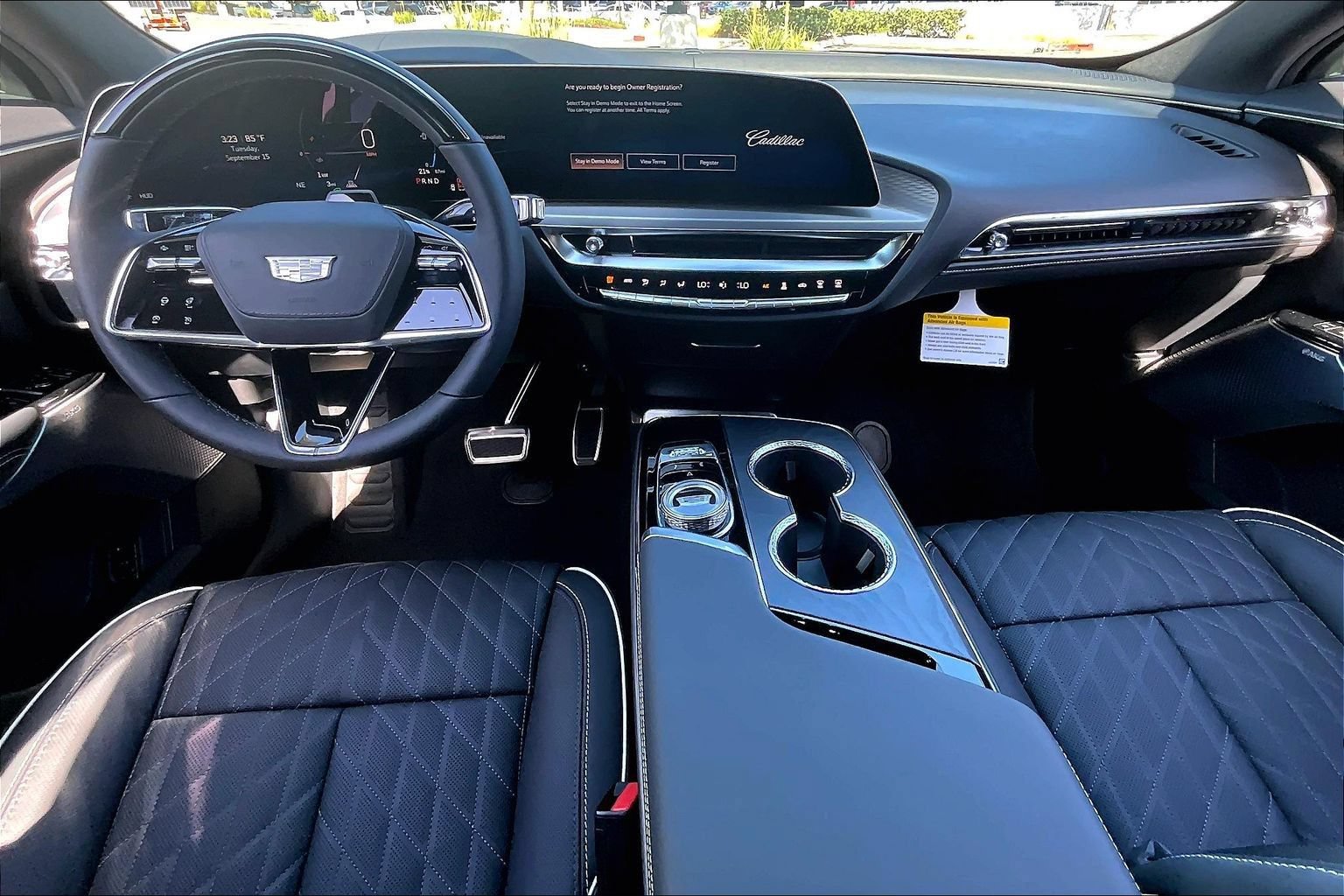 New 2027 Cadillac Lyriq Signature Luxury w/ Nappa Leather Package AWD/4WD image 7