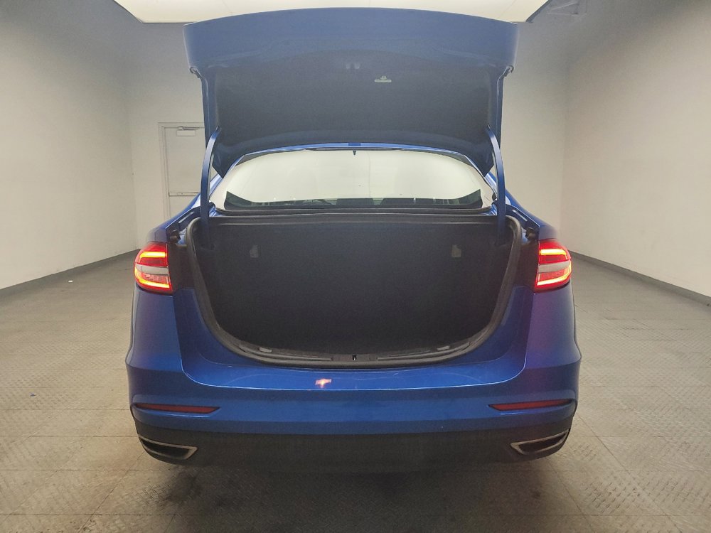 Used 2020 Ford Fusion SE image 29