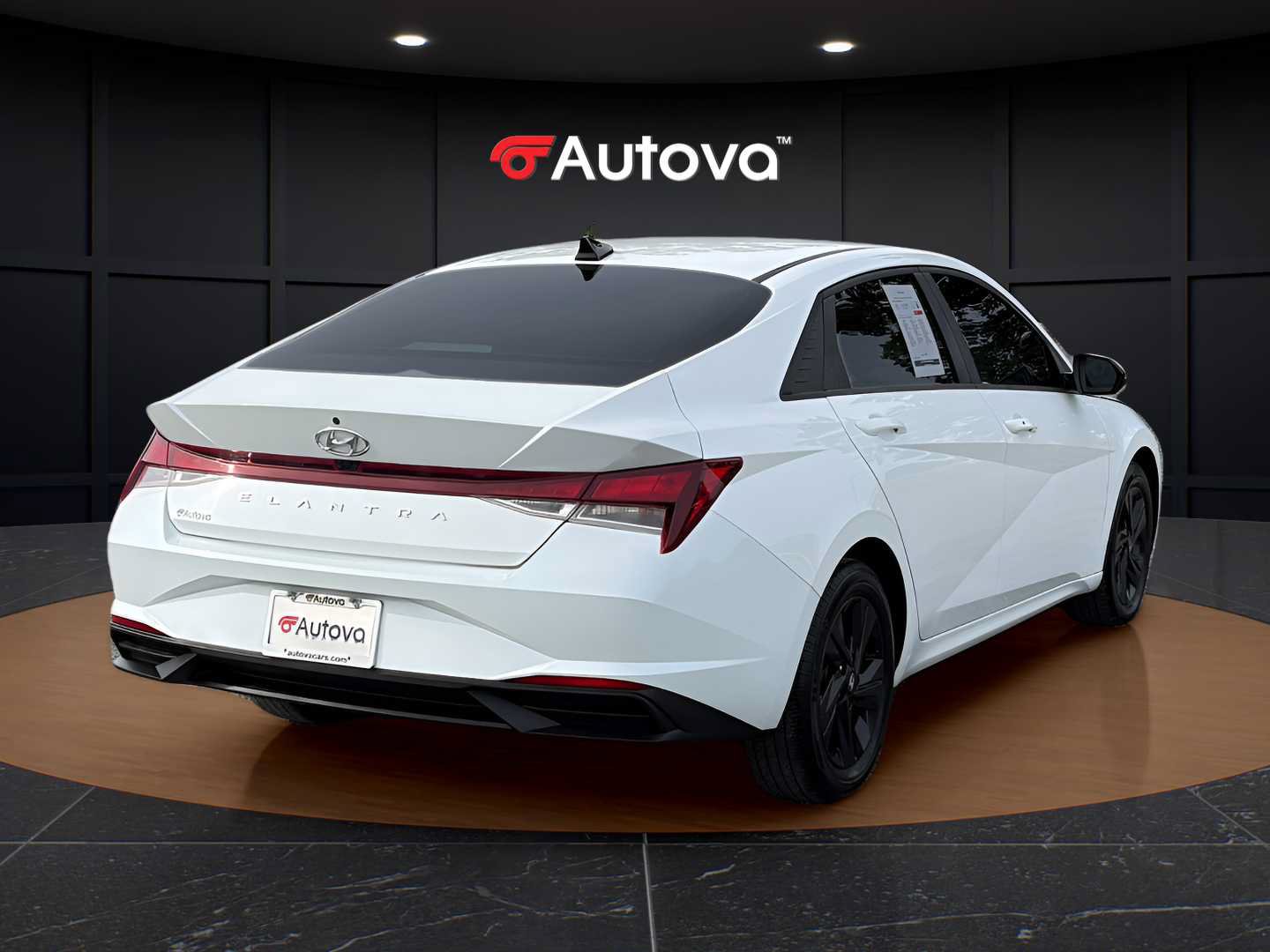 Used 2022 Hyundai Elantra SEL w/ Convenience Package FWD image 5