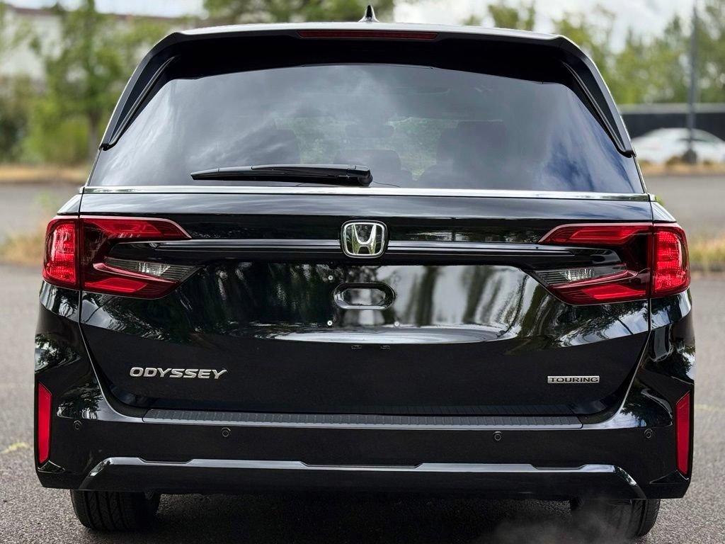 Used 2025 Honda Odyssey Touring image 4